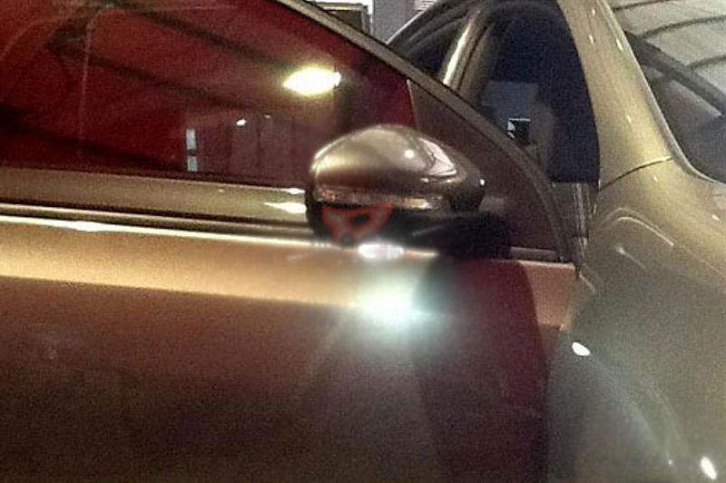 Golf 6 og Touran under speil ledlys