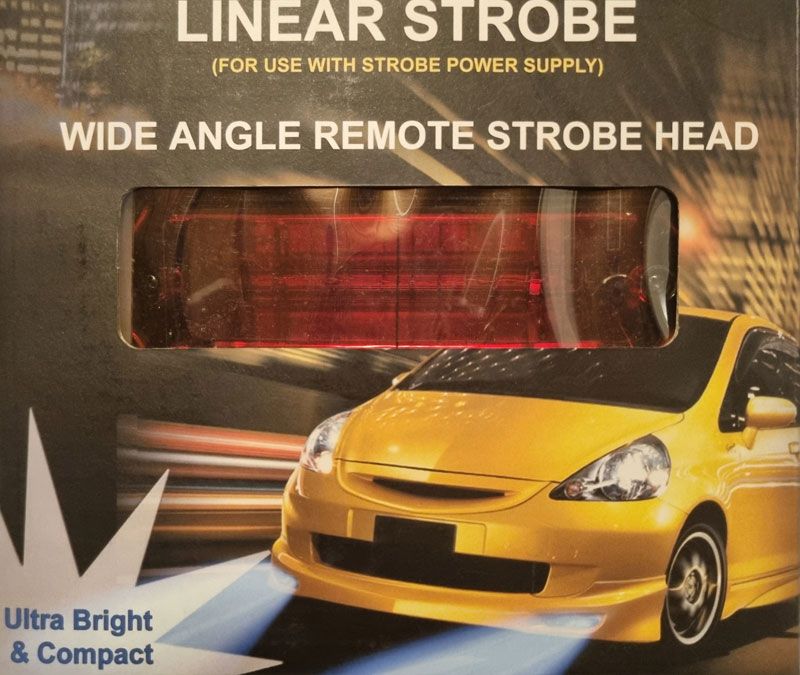 Linear strobe lampe med rødt glass